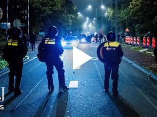 AMSTERDAM HANDS ISRAEL VISITORS THEIR ASS