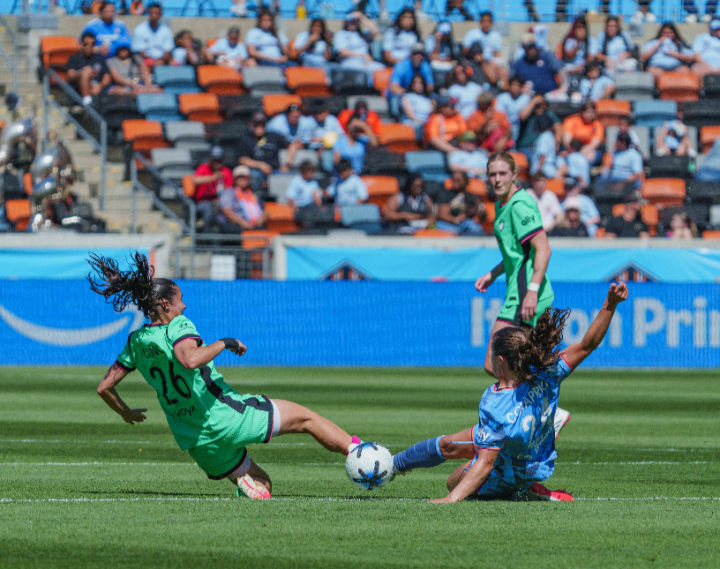 HOUSTON DASH DEFEATS BOSTON LEGACY 3-0 | PHOTO BY ARUN BANGURA | VEDA WORLD NEWS