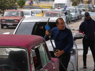 TRUMP CUTS CUBA OFF VENEZUELAN OIL THREATENS SANCTIONS & TARIFFS