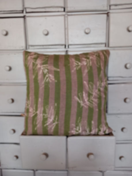 Housse de coussin en lin rayé, sérigraphie olivier