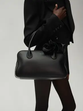 Closet Essential: Leather Handbag