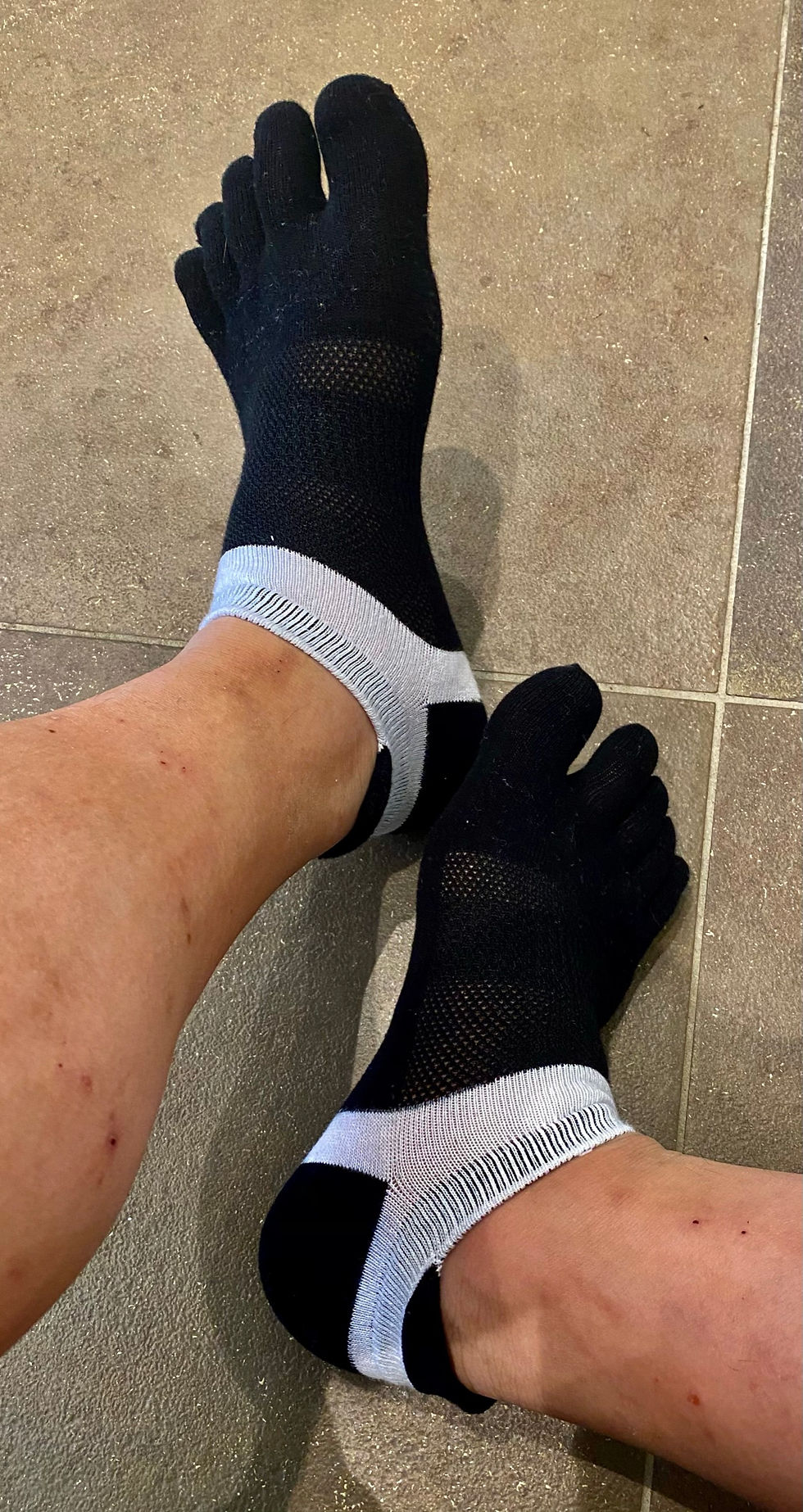 Thumbnail: Toes? Toes!