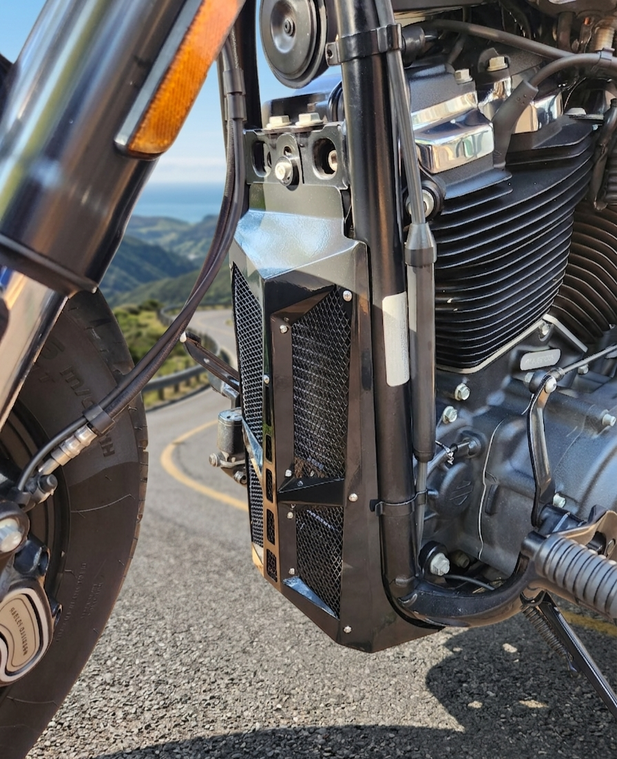 Protetor de Radiador Harley Softail 2018 Até 2024 Modelo arrojado