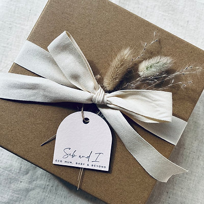 Sustainable Luxury Gift Box & Card