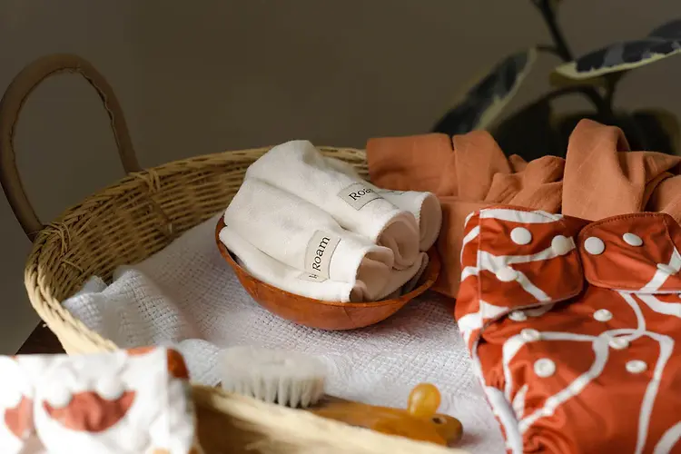 ROAM-NAPPIES-REUSABLE-BAMBOO-CLOTH-WIPES_900x.webp
