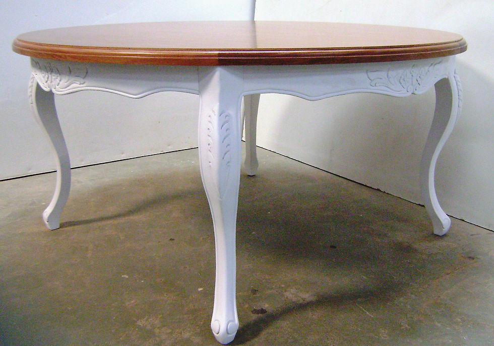 Miniatura: Mesa de Jantar Luiz XVII
