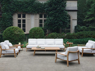 Deeply pleasing visual rhythms.
Designer Monica Armani mixes the masculine and feminine with curves and angles that create deeply pleasing visual rhythms in this collection. Topanga has a bohemian vibe of comfort and style inspired by its California roots. Made of premium grade teak with custom molded cushions, it’s an ideal setting to kickback and watch a sunset.