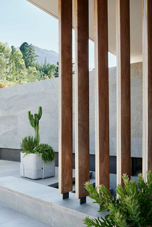 Sebastian Herkner Planter, Indigenus Planter designed by Sebastian Herkner, Aarde by Indigenus Planter, Aarde by Indigenus Planter designed by Sebastian Herkner, Indoor Planters, Outdoor Planters, Indigenus, Indigenus Planters, Premium Planters, Luxury Planters, Luxury pods, Premium pods, 