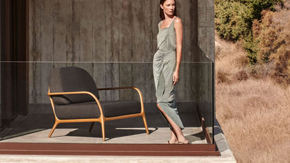 Möwee is part of the work, effort and commitment of Gaviota, a leading company in the outdoor sector. It was set up as an independent venture to broaden horizons in the outdoor furniture world, with its own distinctive character and way of doing things. Freshness, simplicity, quality and design are at the heart of its DNA. Luxury outdoor furniture Dubai. Kettal Dubai. Kettal Middle East. Kettal Outdoor Furniture. Kettal luxury outdoor furniture