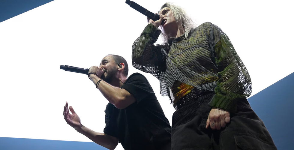 Linking Park front people, Mike Shinoda and Emily Armsrtrong Perfroming