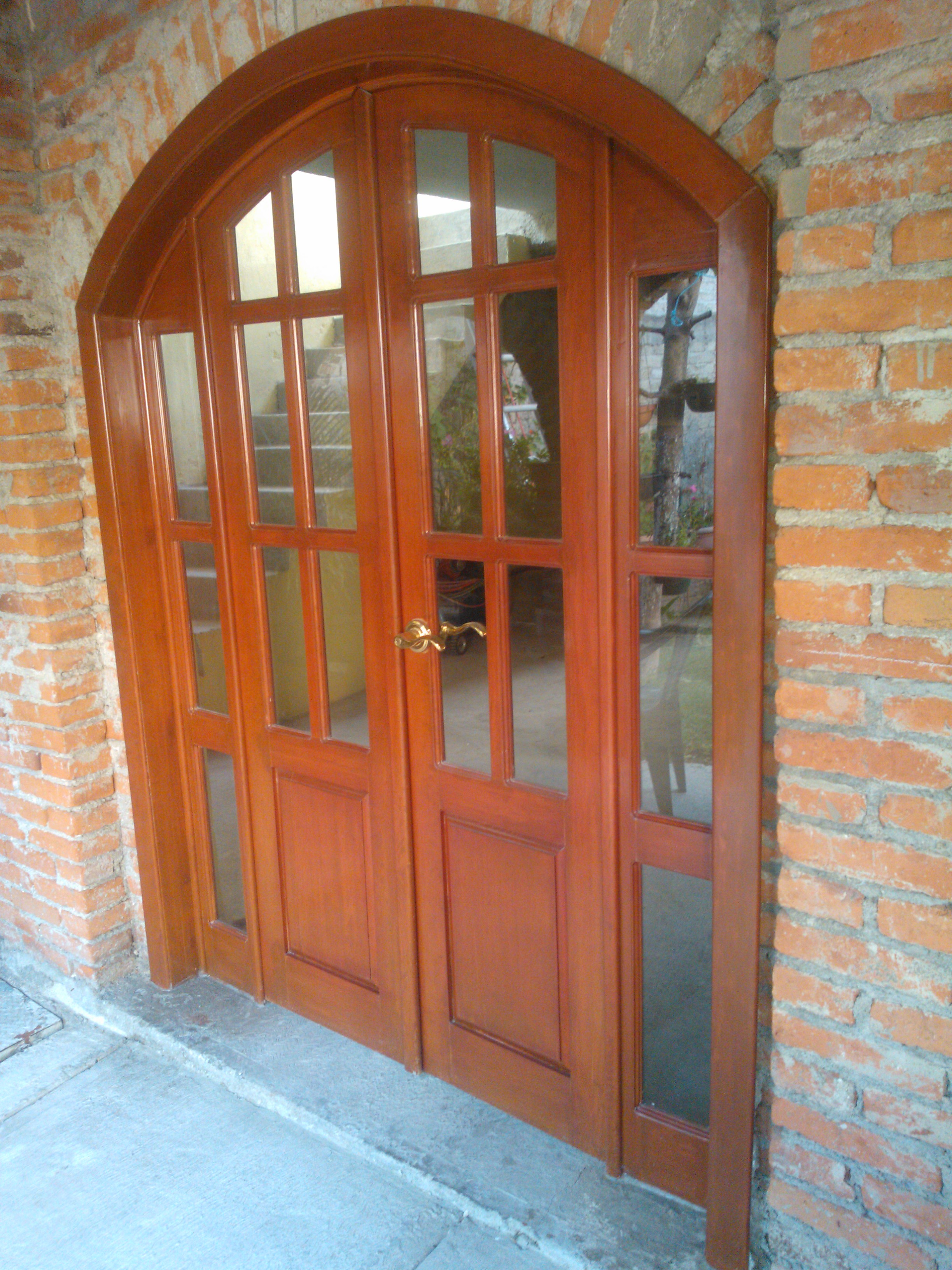 Diseño muebles finos en madera