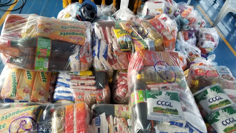 Cestas básicas que serão distribuídas a algumas comunidades do interior de Oriximiná — Foto: Ascom MRN/Divulgação.
