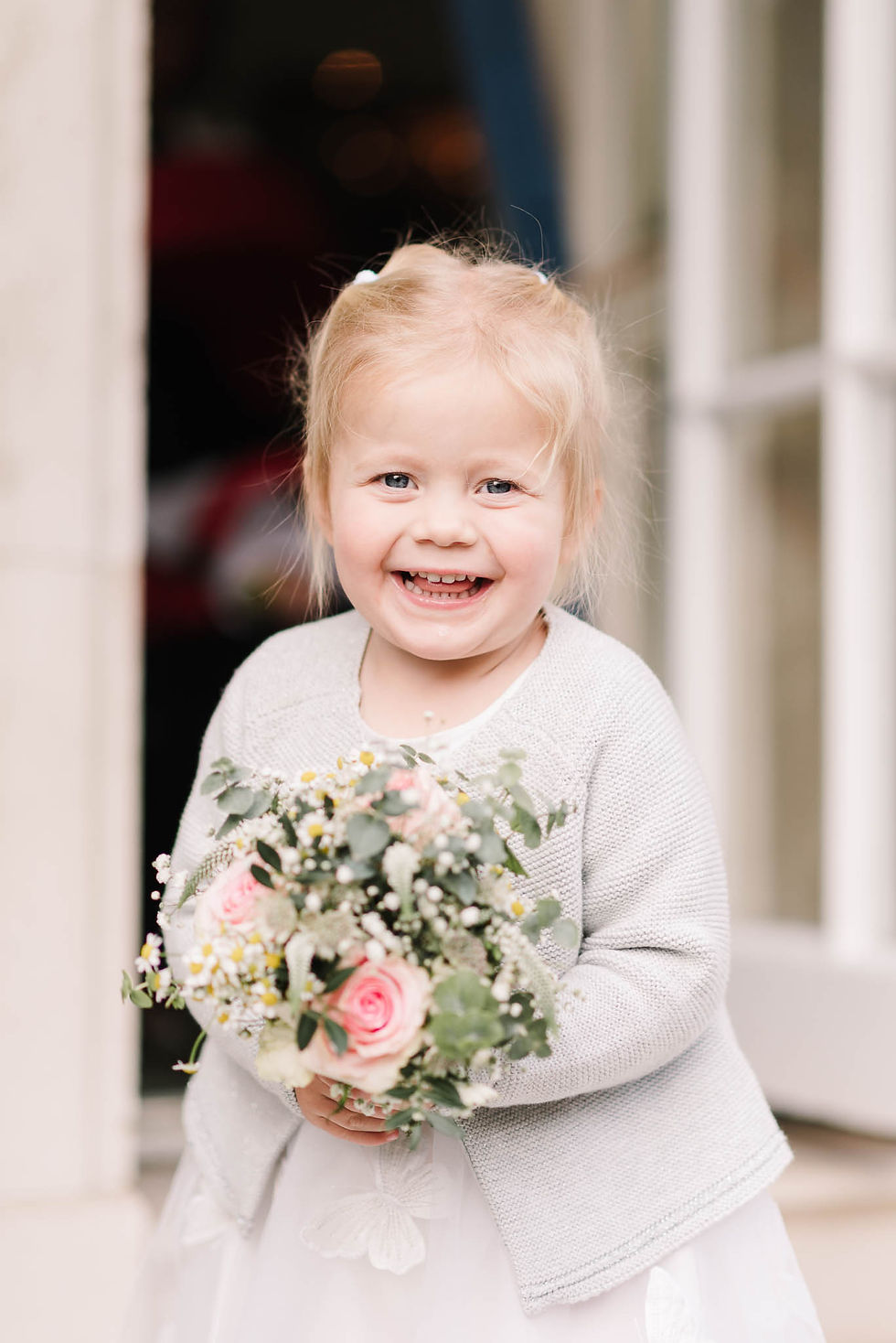 flower girl smiling