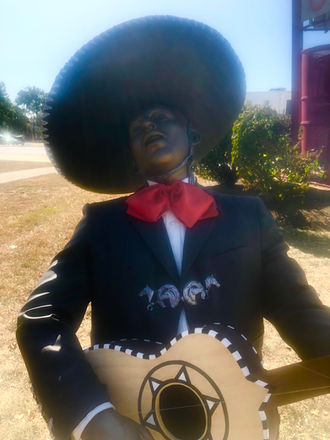 In Situ: Seward Johnson, Los Mariachis