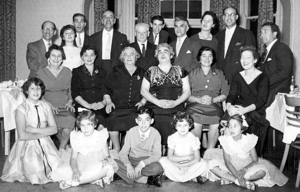 Late-1950s---A-Schwartzman-family-get-together-at-the-Hotel-Majestic,-following-Arnold_s-r