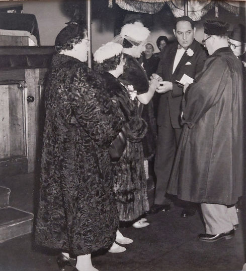 Becky Hoser nee Stander married Sam Ridler under the chuppah by Rev Landau, in 1959.