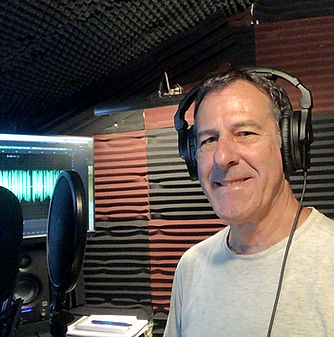 Nick Radcliffe Versatile British Voiceover - Professional Home Studio