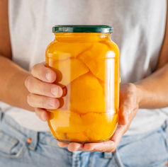 melocotones o duraznos en almíbar: conserva el verano en frascos