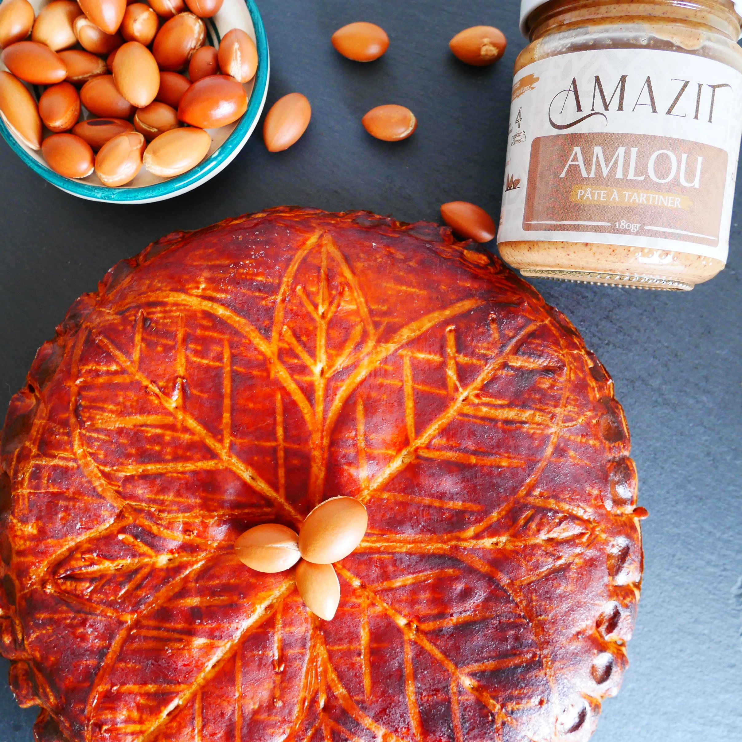 Galette  des rois, pot d'Amlou Amazit et affiaches