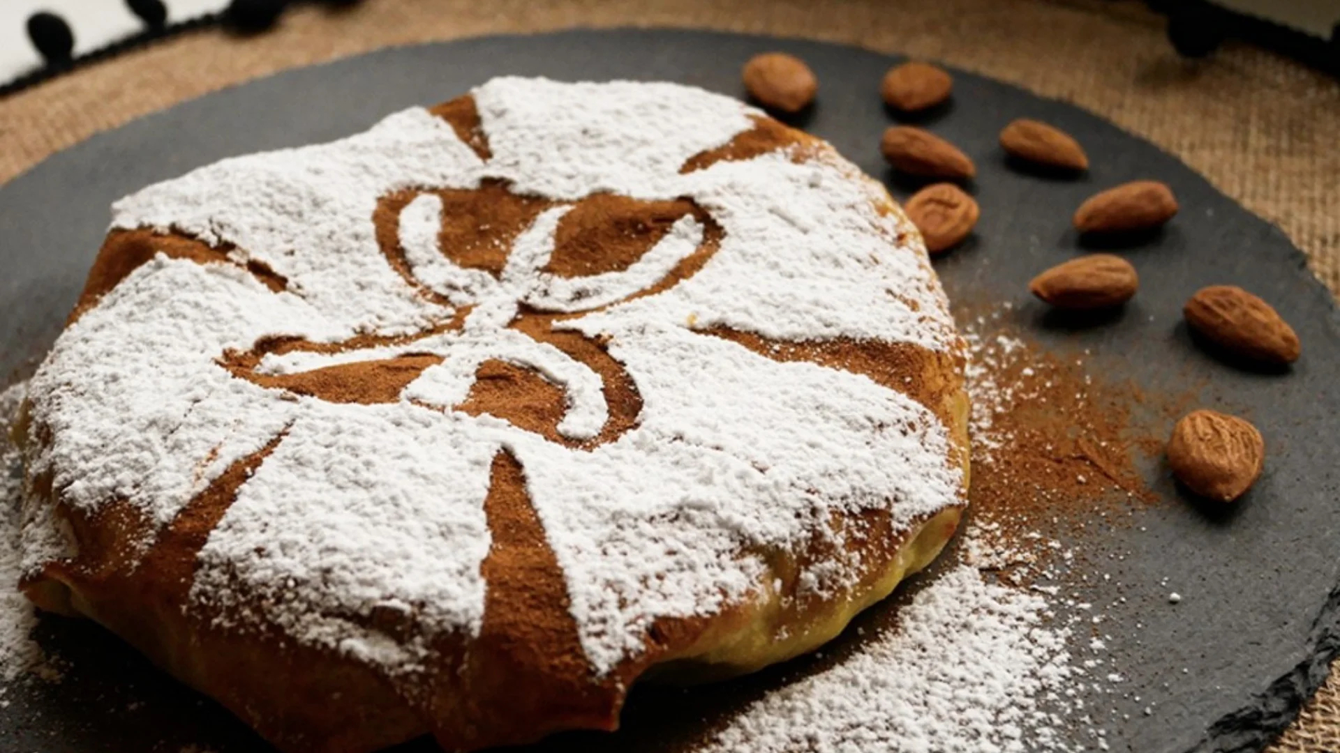 Pastilla poulet et amandes