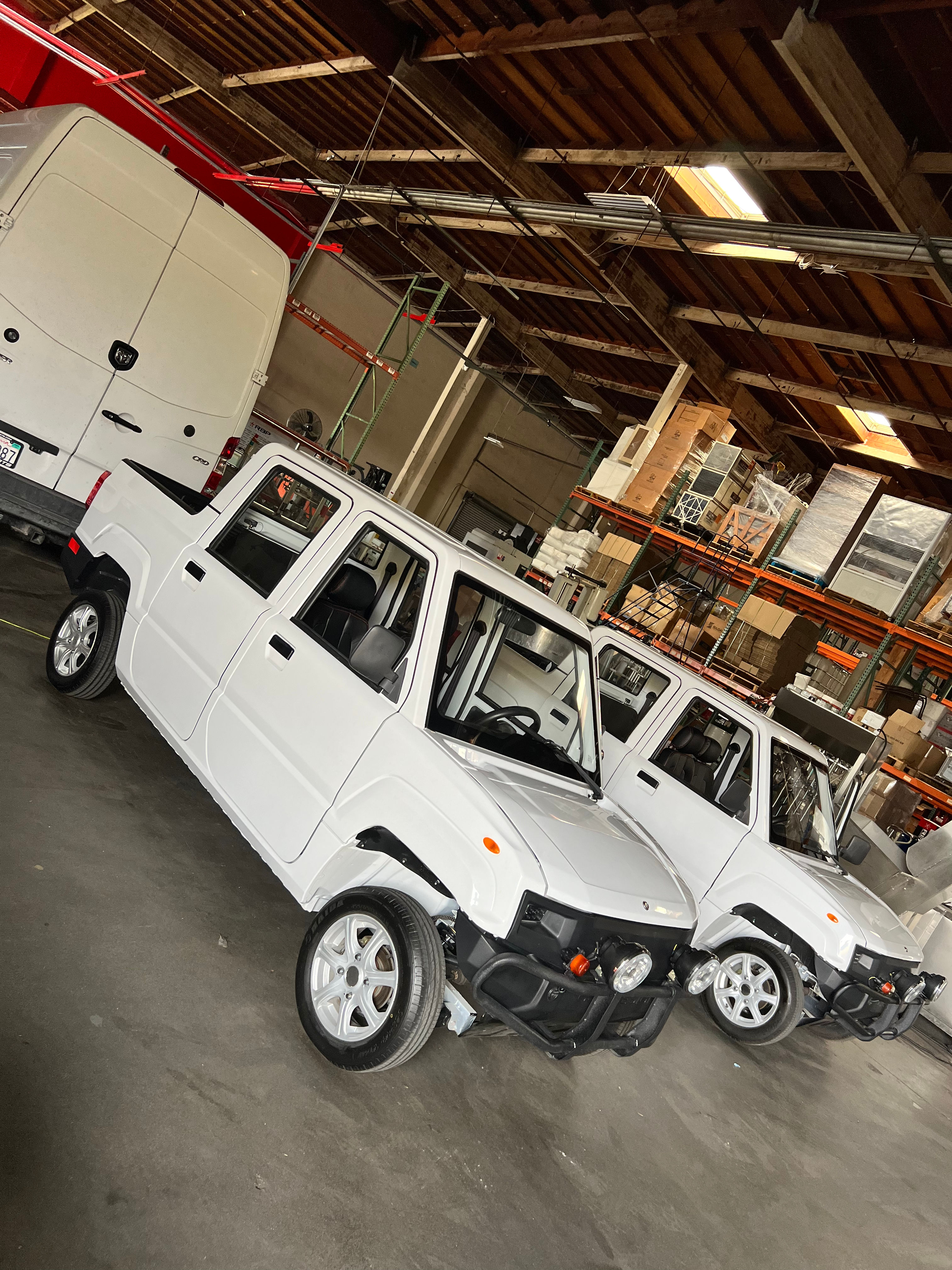 Pickman 4 Door  Passenger Lithium VIN R35141418M1000956