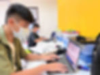 學生參與 Python 程式設計課程