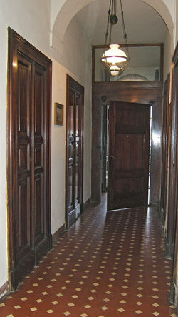 Entrance hall leading from front door