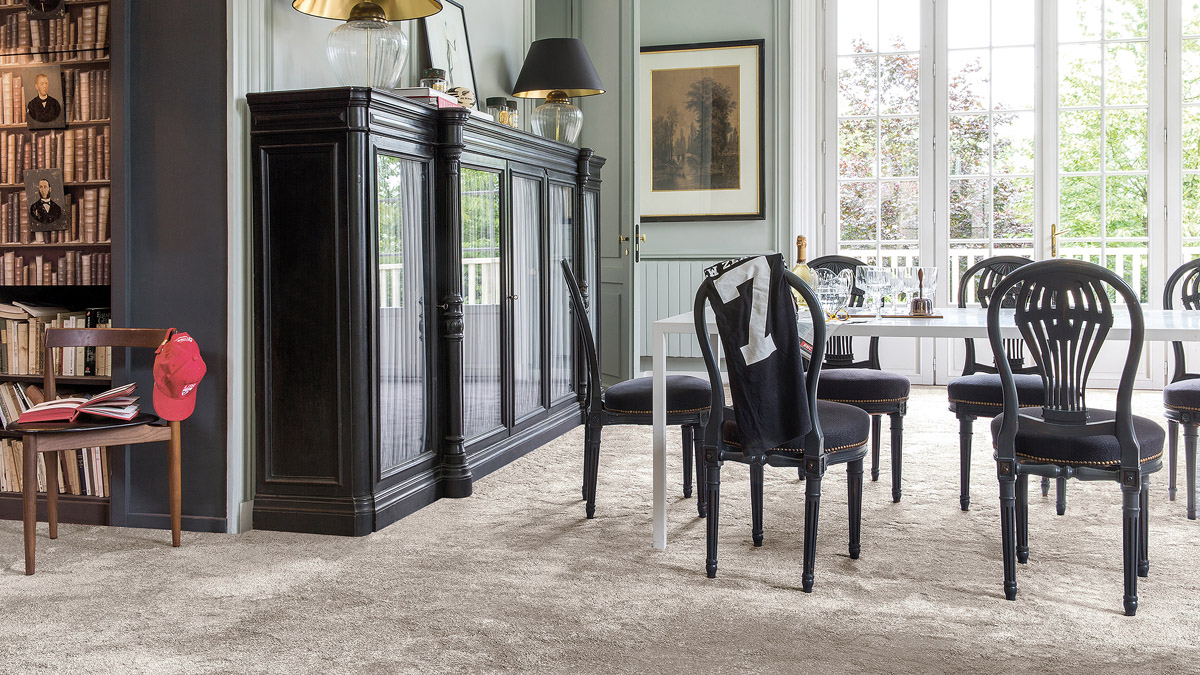 Associated Weavers · Invictus Magnificus room setting