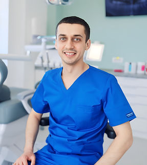 Dentist Despre Noi Staff 4.jpg