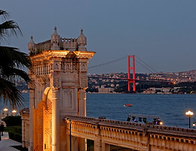 ist_historical-gate-and-bosphorus.jpg