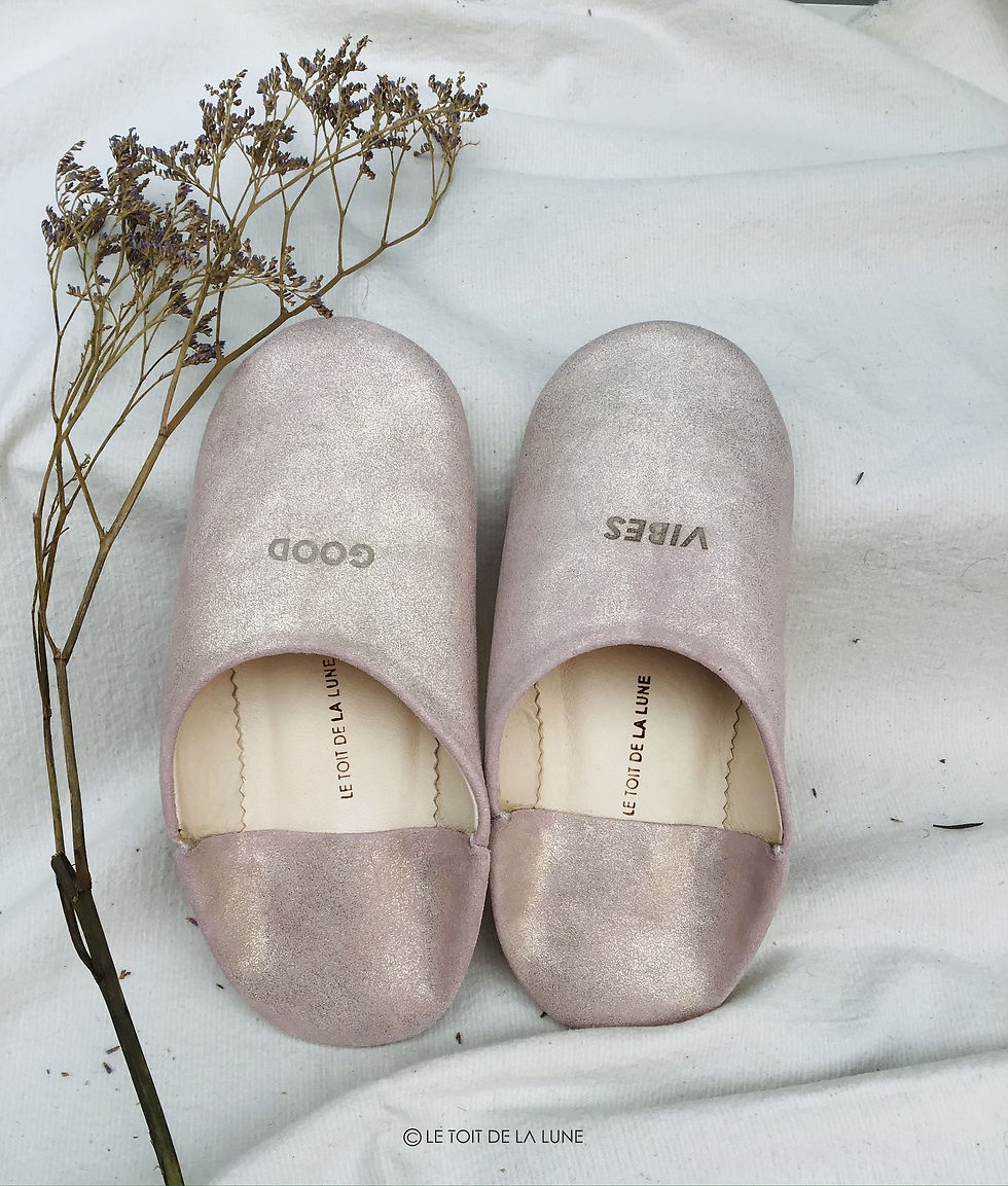 Miniature : Chausson, babouche  en cuir irisé rosé