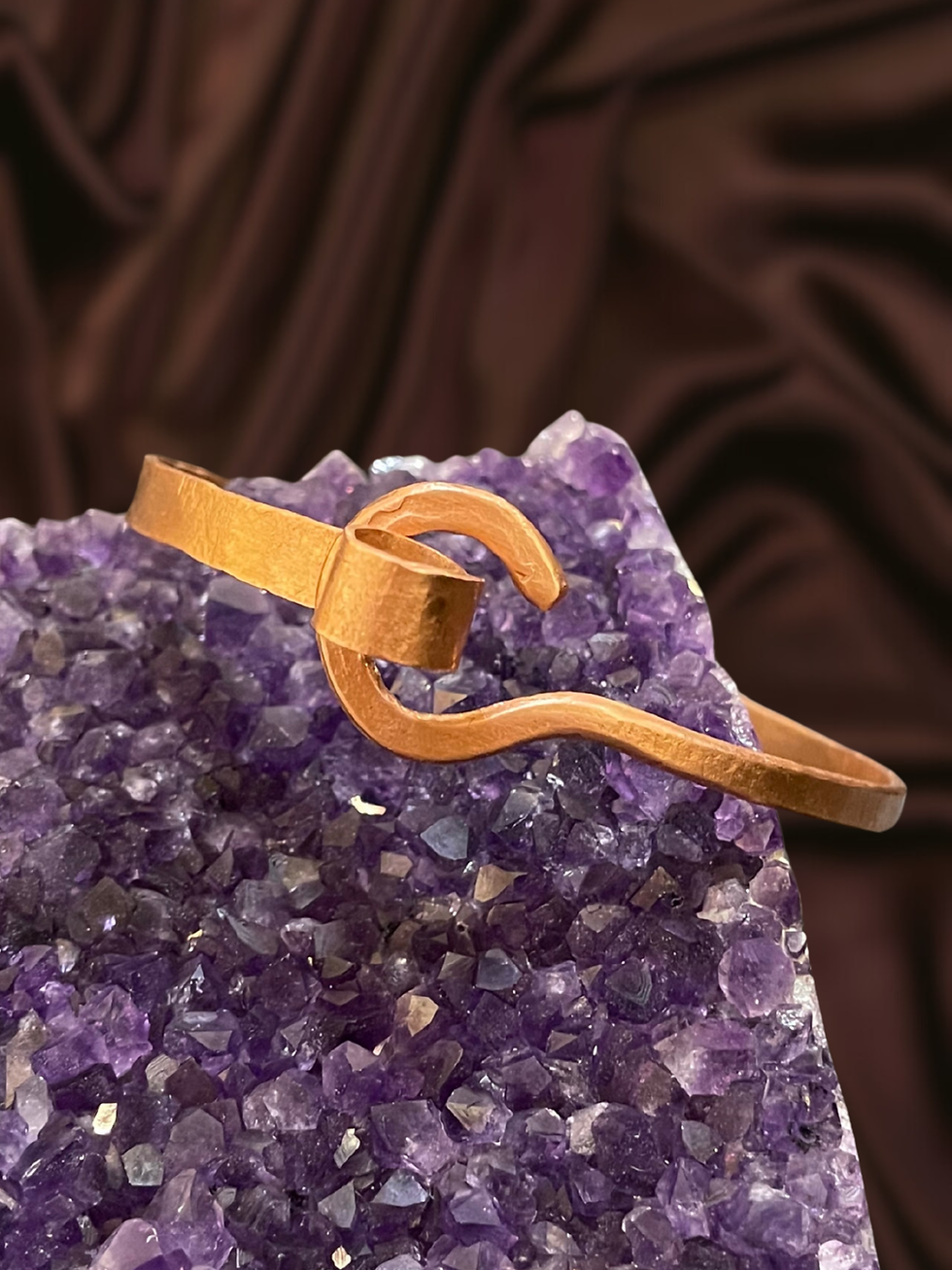Thumbnail: The lock bracelet