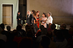 La dame de chez Maxim, juillet 2017