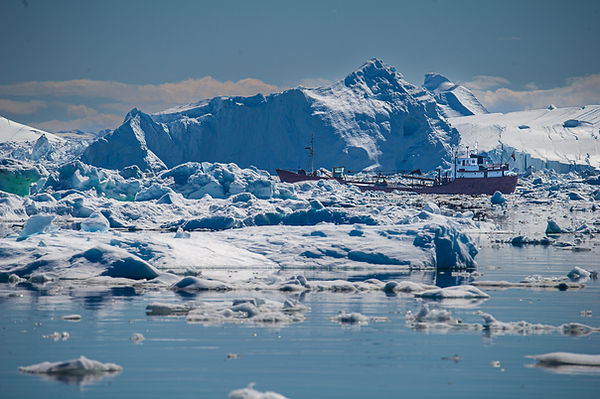 Photo d'icebergs flottants à Ilulisat
