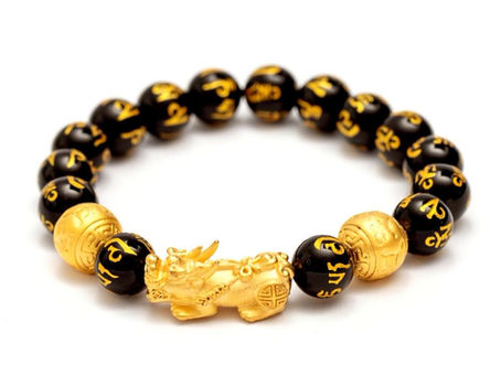 To wear VS not to wear the Genuine Black Obsidian Wealth Bracelet