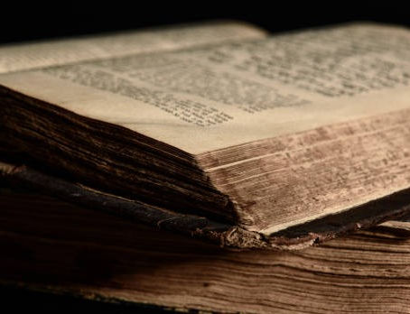 La Biblia bajo la lupa