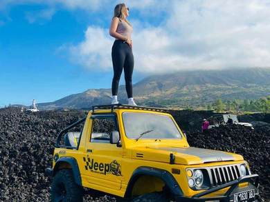 EXPERIENCE THE MAGIC OF A SUNRISE JEEP TOURS!