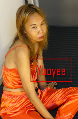 Easy Thai MILF amateur model