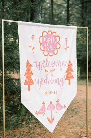 Port Washington Wisconsin wedding design by Indigo Moon Events
Milwaukee wedding planner reception setup Port Washington Wedding Coordinator Milwaukee Wedding Designer