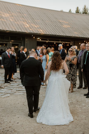 Port Washington Wisconsin wedding design by Indigo Moon Events
Milwaukee wedding planner reception setup Port Washington Wedding Coordinator Milwaukee Wedding Designer Saukville Wisconsin Abloom Farm