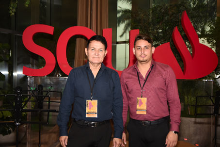 Sede do Santander em São Paulo aplaude Orquestra