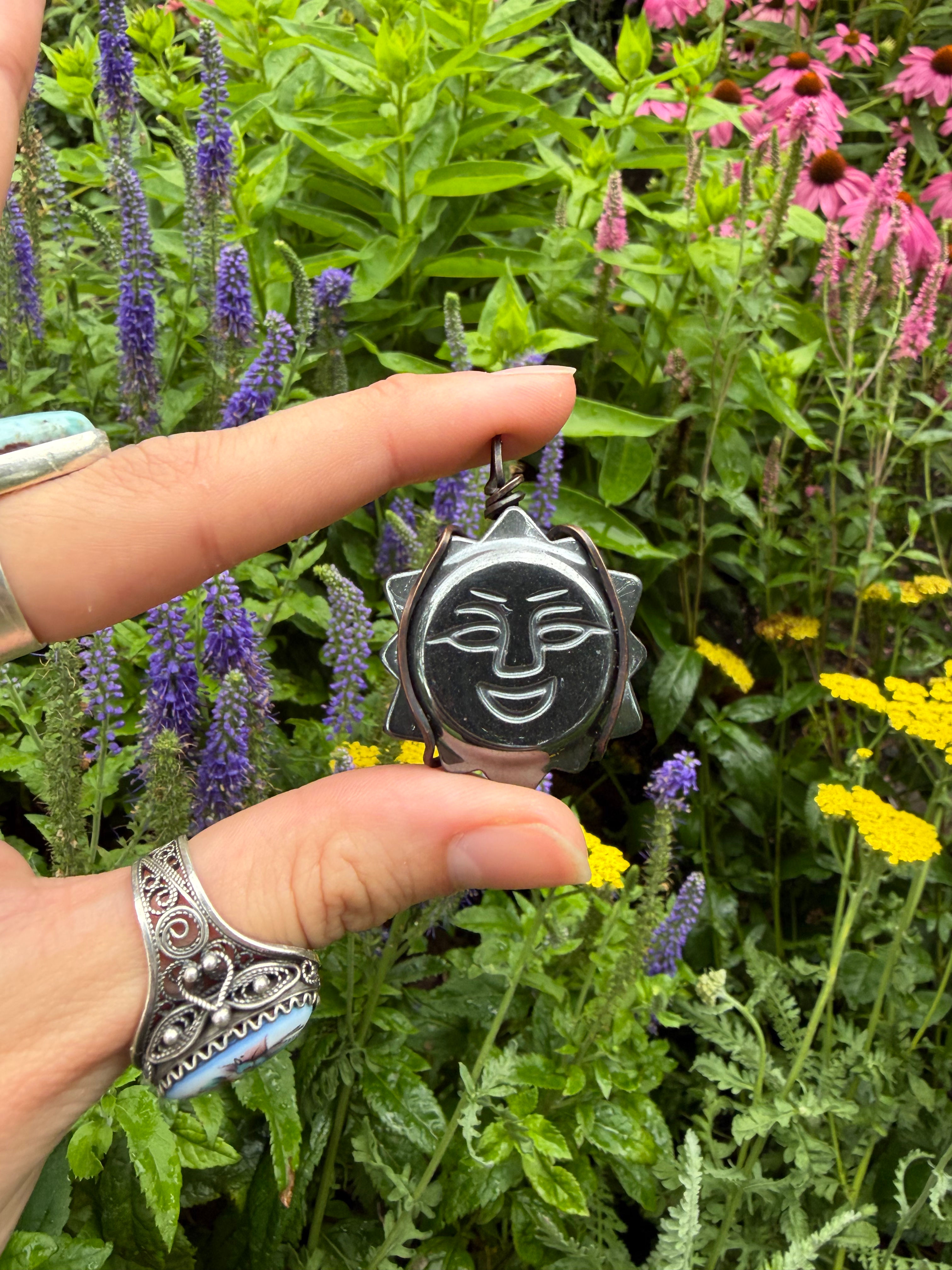 Terahertz sun pendant 