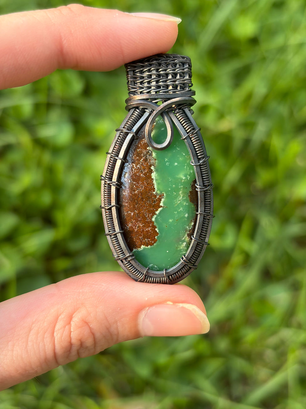 Thumbnail: Chrysoprase pendant 