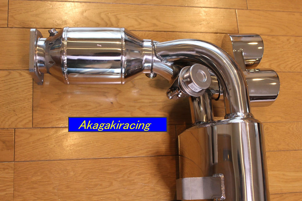 サムネイル： ポルシェ９９７前期モデル ターボ用 可変バルブマフラー