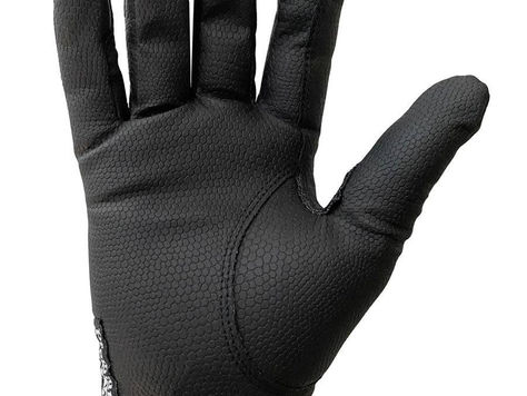 How High-Grip Horse Riding Gloves Improve Control and Safety