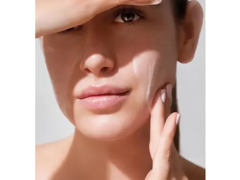 Unlocking Youthful Skin: Swiss Detox's Peptide & Probiotic Anti-Aging Science