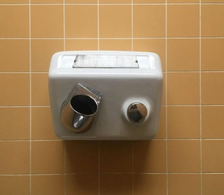 How the Right Hand Dryer Enhances Restroom Experience