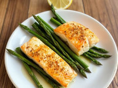 Sheet Pan Lemon Garlic Salmon and Asparagus