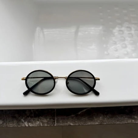 Do Magnetic Clip-On Glasses Fall Off Easily?