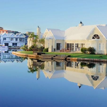 What To Know Before Building A Luxury Getaway Home